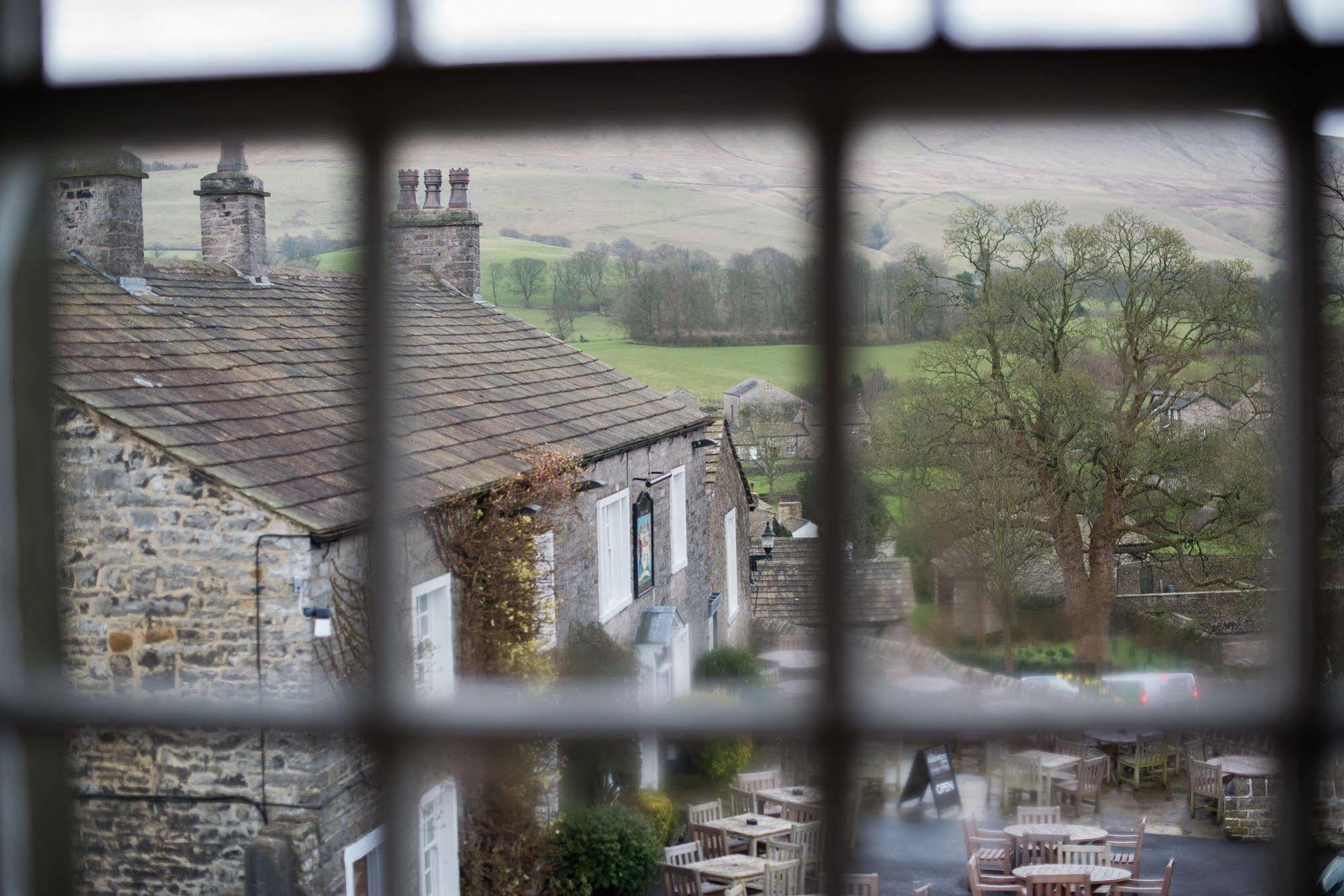 The Assheton Arms Hotel Clitheroe Exterior photo